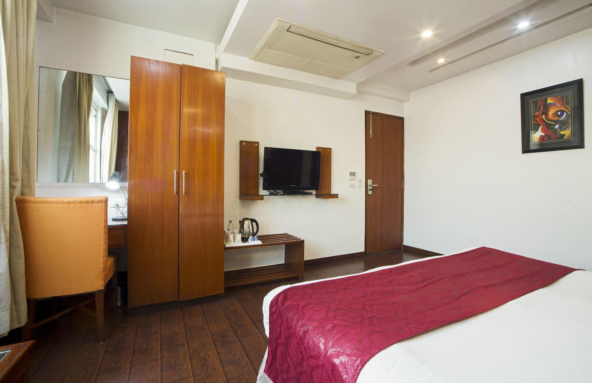 Hotel Palm Do'R # Walking Distance To New Delhi Station # Parking # Family Hotel # Customer'S Choice Hotel # Near To Tourist Places - India Gate, Red Fort, Jama Masjid Neu-Delhi Exterior foto