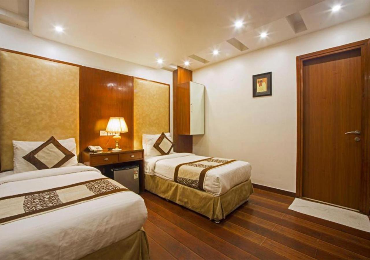 Hotel Palm Do'R # Walking Distance To New Delhi Station # Parking # Family Hotel # Customer'S Choice Hotel # Near To Tourist Places - India Gate, Red Fort, Jama Masjid Neu-Delhi Exterior foto