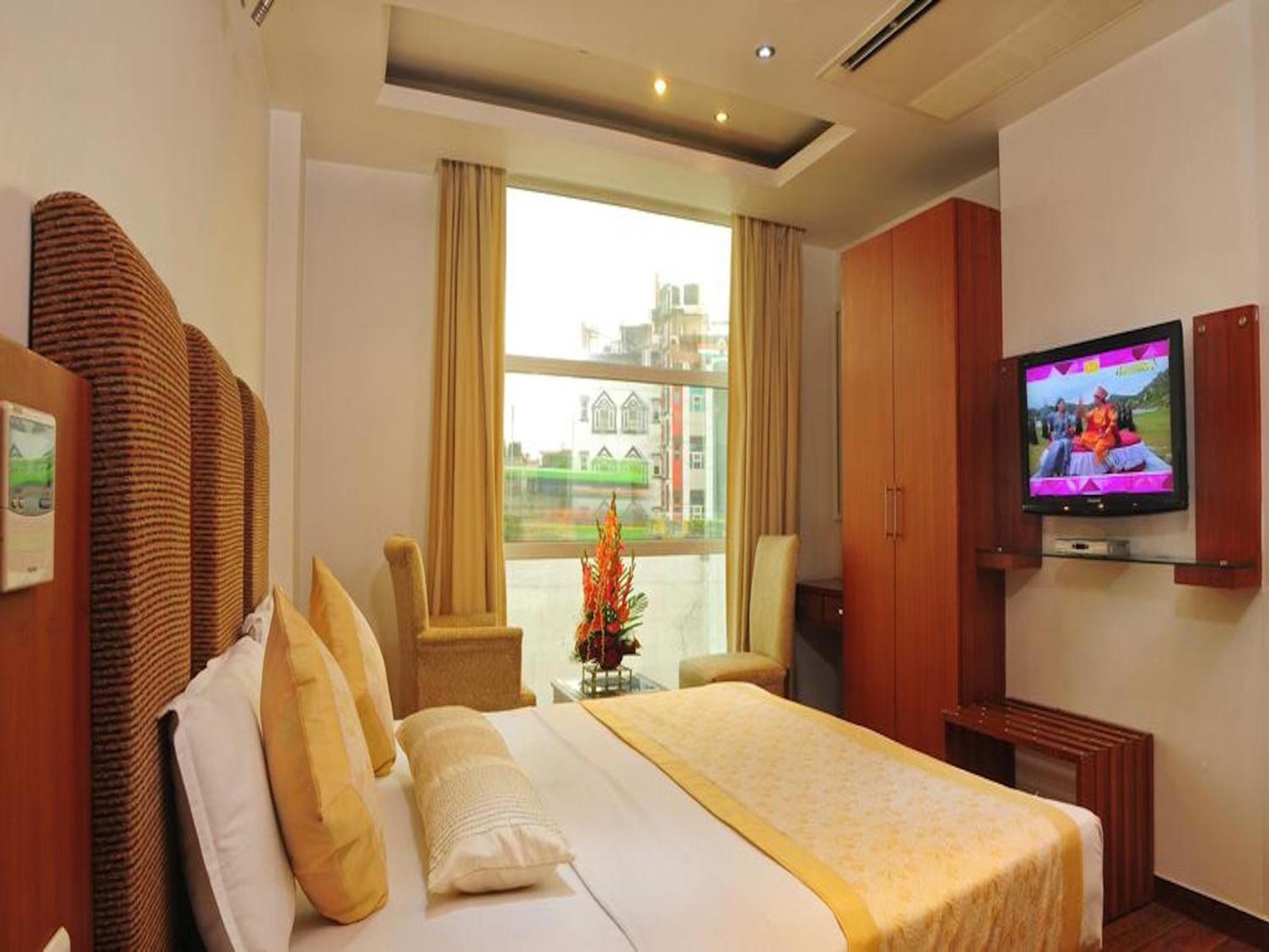 Hotel Palm Do'R # Walking Distance To New Delhi Station # Parking # Family Hotel # Customer'S Choice Hotel # Near To Tourist Places - India Gate, Red Fort, Jama Masjid Neu-Delhi Exterior foto