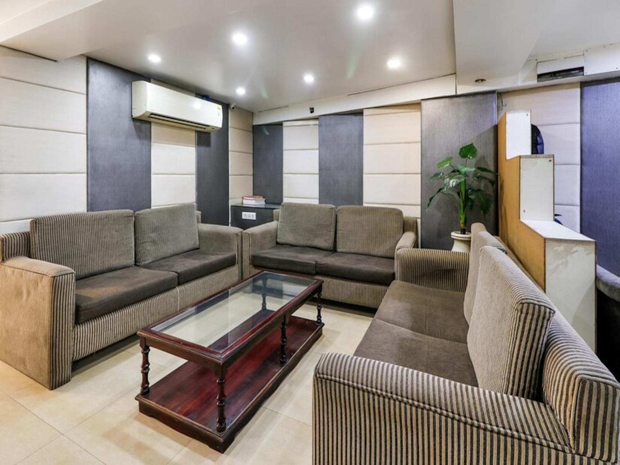 Hotel Palm Do'R # Walking Distance To New Delhi Station # Parking # Family Hotel # Customer'S Choice Hotel # Near To Tourist Places - India Gate, Red Fort, Jama Masjid Neu-Delhi Exterior foto