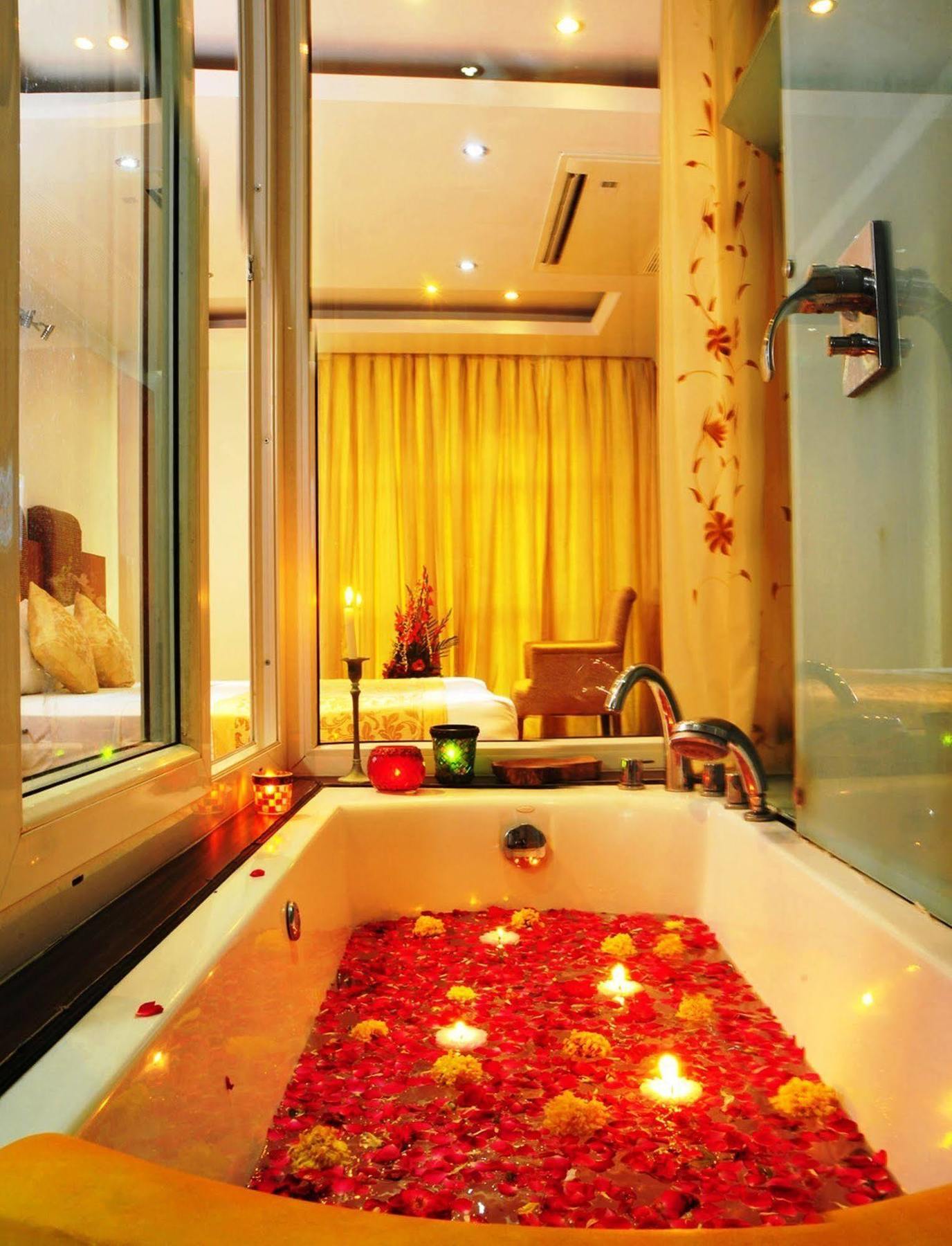 Hotel Palm Do'R # Walking Distance To New Delhi Station # Parking # Family Hotel # Customer'S Choice Hotel # Near To Tourist Places - India Gate, Red Fort, Jama Masjid Neu-Delhi Exterior foto